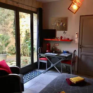 Maison d'hôtes Sur Jardin Secret, Avignon